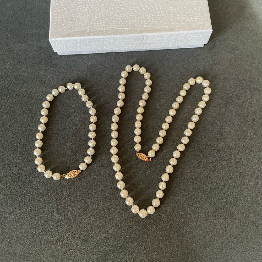 14k Elegant Pearl Necklace and Bracelet Set